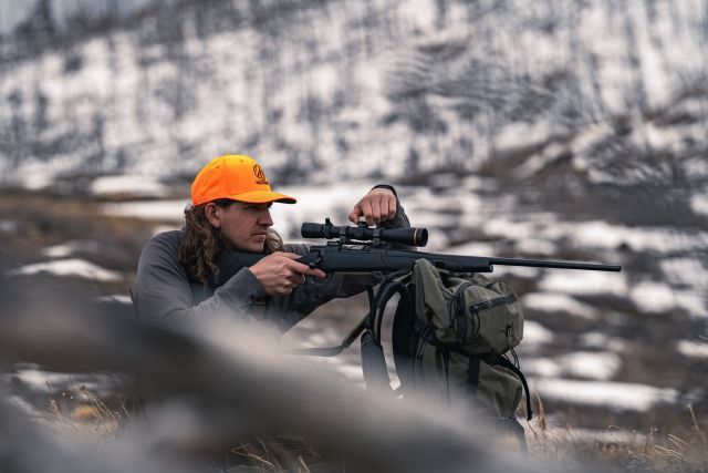 Face the elements head-on with confidence. The Obsidian's weather-resistant synthetic stock is purpose-built to withstand the toughest conditions, ensuring that your rifle performs flawlessly, rain or shine.#Weatherby #Vanguard #Obsidian
