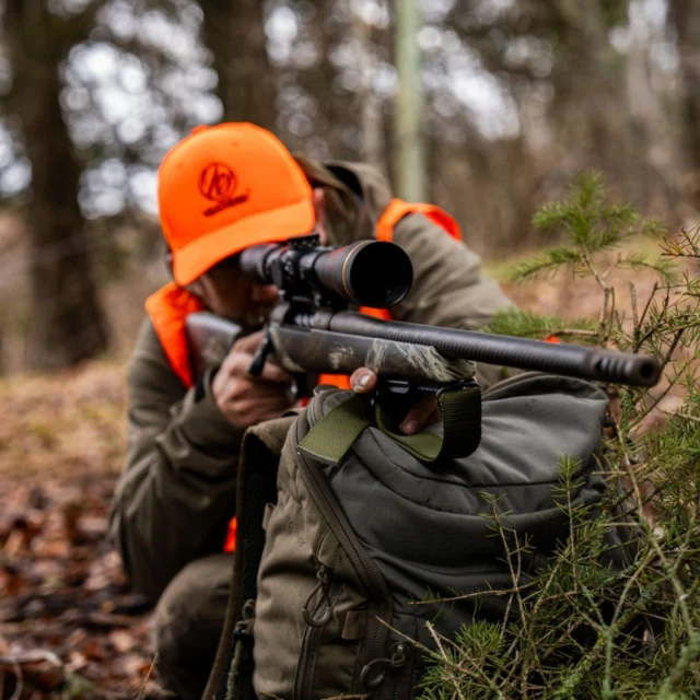 The Model 307™ Alpine CT is one of the best combos in carbon!Featuring a @peakfortyfour Bastion stock and a @bsfbarrels carbon barrel, the Alpine CT is all built on the silky smooth Model 307™ action. This setup offers a custom feel without the custom price.#Weatherby