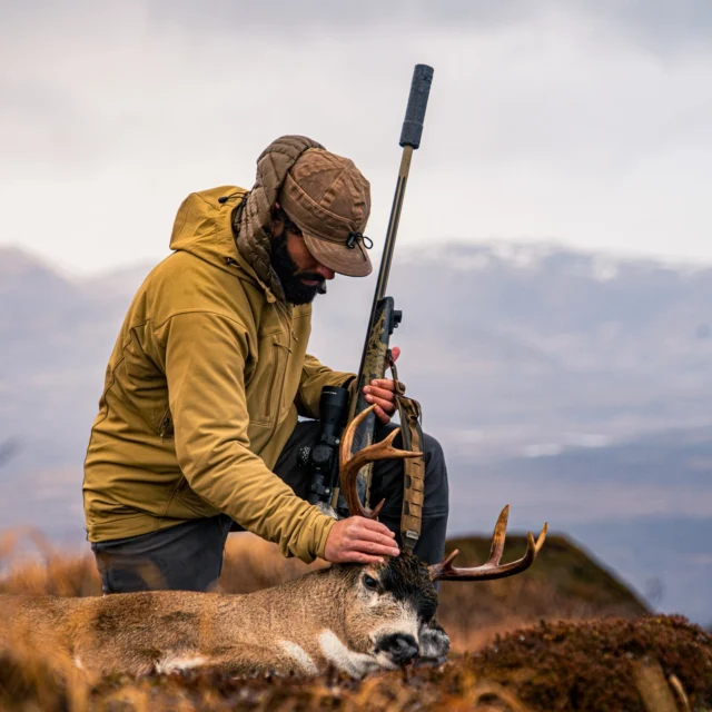 Be the APEXBuilt on the world's strongest action, the Mark V Apex® is crafted for those who demand rock-solid reliability when it matters most. Combining the Peak 44 Bastion stock with a #3 barrel contour means stability and precision, all in one package.#Weatherby